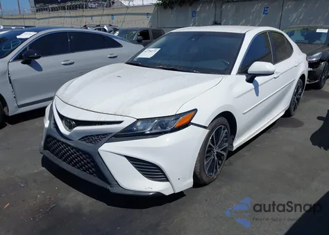2018 Toyota Camry Se z USA, uszkodzony, nr VIN 4T1B11HK9JU050225